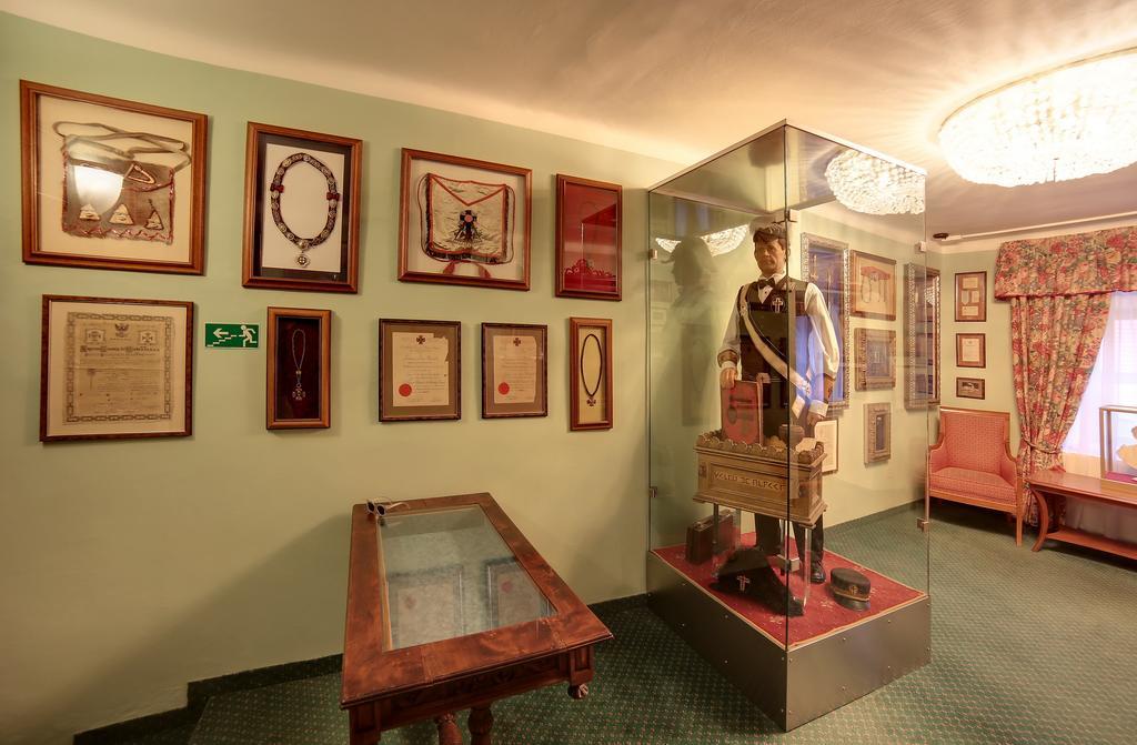 Pension Masonic House Локет Экстерьер фото